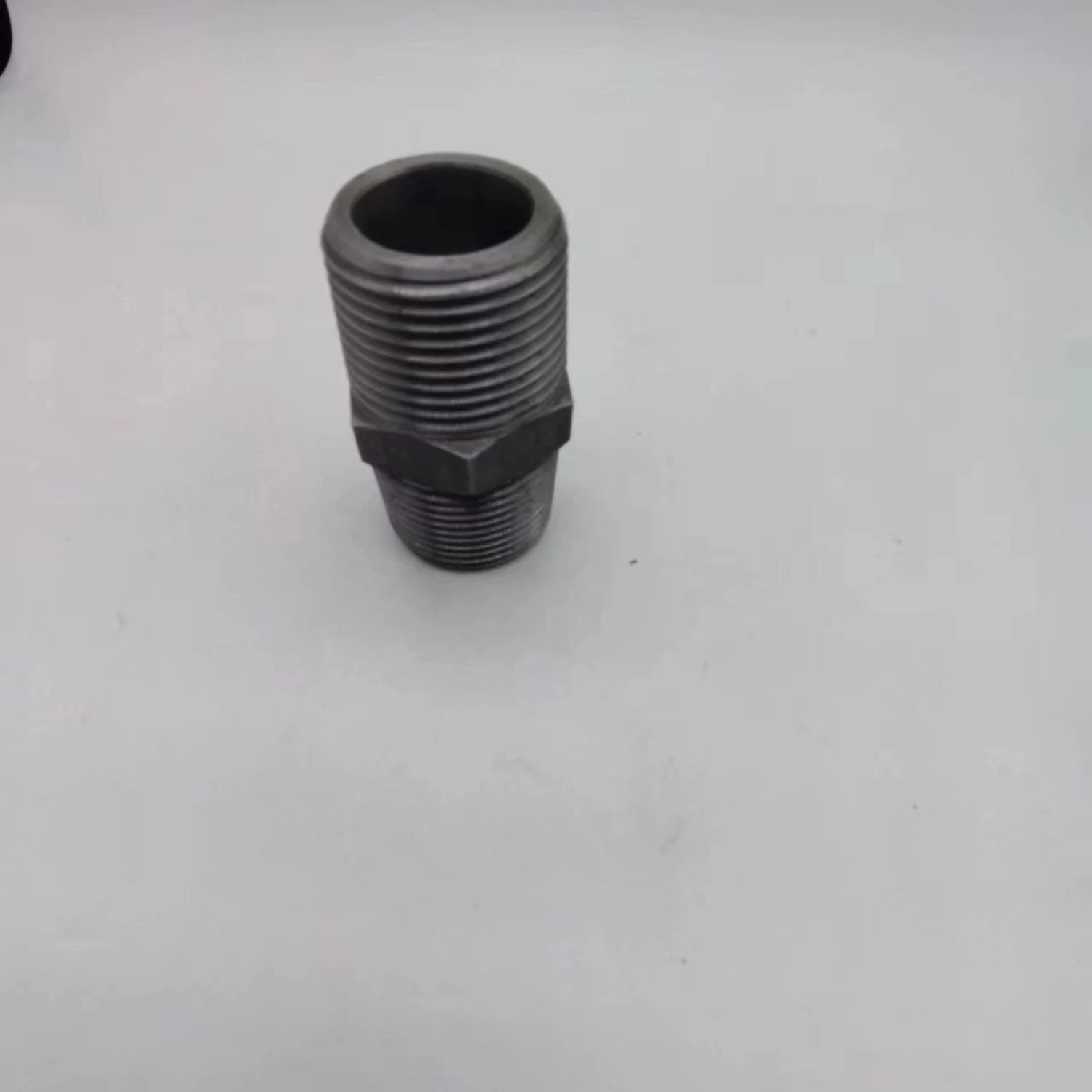 A105 Carbon Steel Hex Nipple Pipe Fitting Threaded Connection