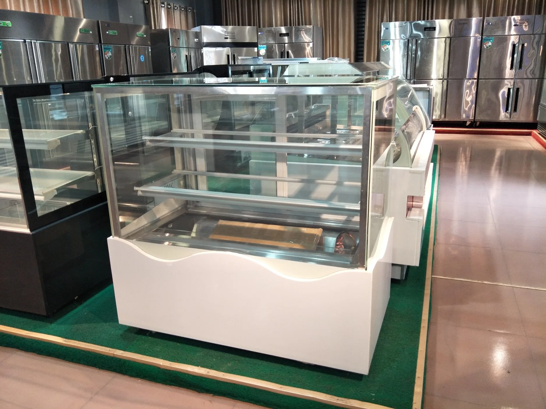 Catering Equipment 1.8 Meters Table Top Cake Showcase/Fridge