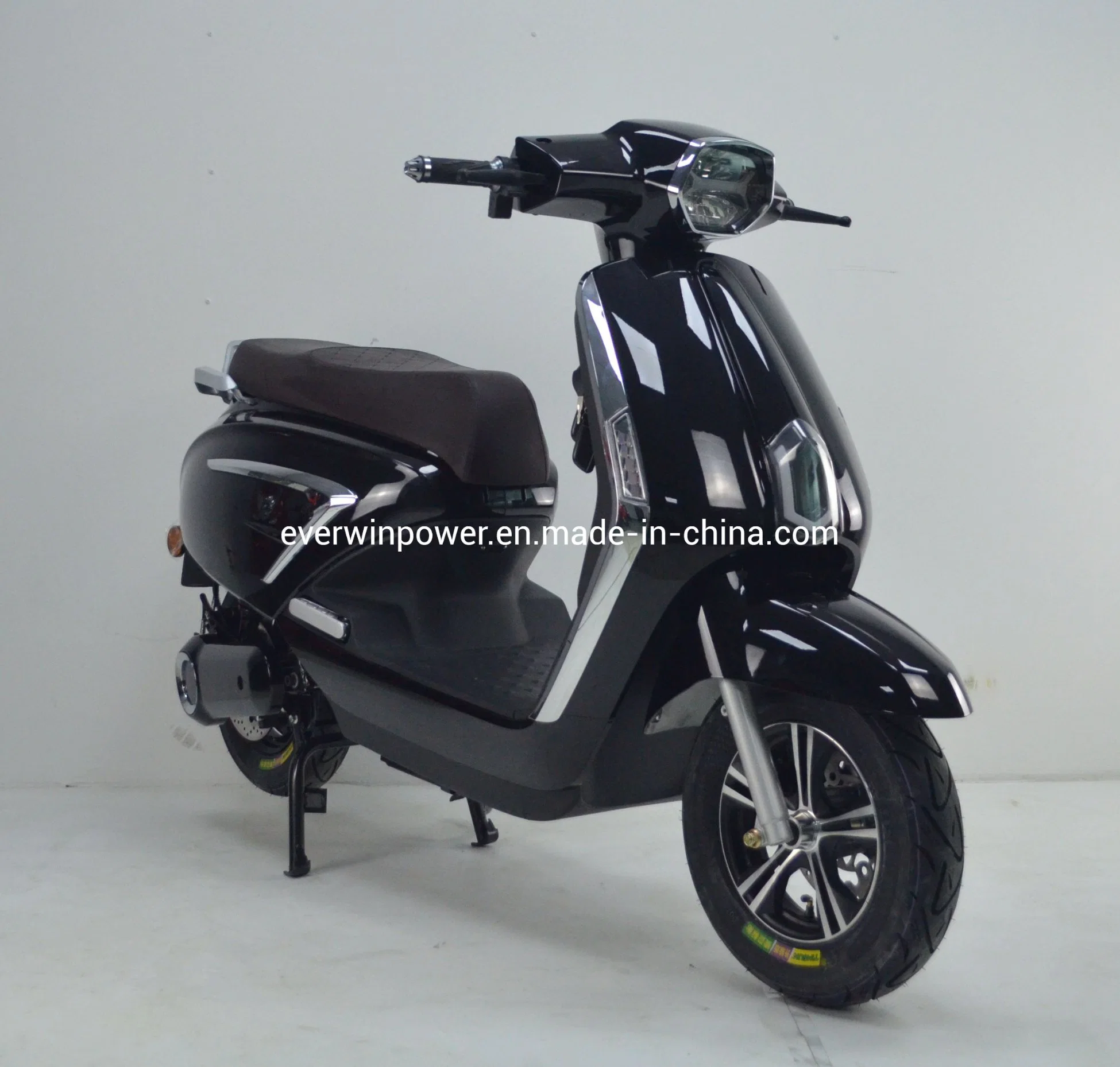 2000W Motor portátil batería de litio scooter eléctrico para el mercado europeo Con EEC y Coc