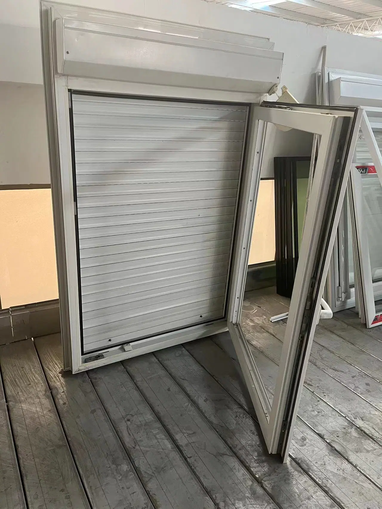 Verstellbares Aluminium Akkordeon Hurricane Lamellen Schiebefenster Rolling Shutter