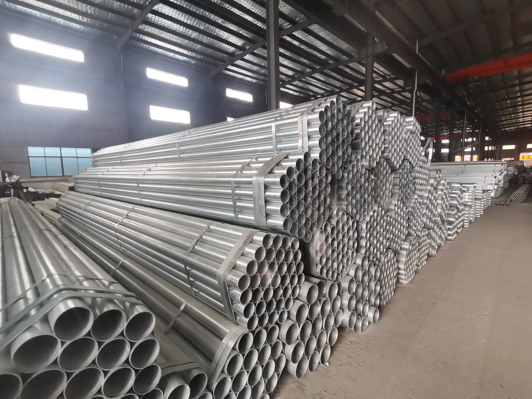 China fábrica médio quente Q195 P235 P345 sem costura ou Ronda soldados galvanizados carbono galvanizado tubo tubo de aço