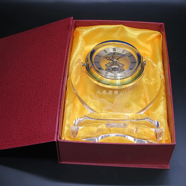 Hot vendre personnalisé pour l'horloge de cristal de gros cadeaux souvenirs