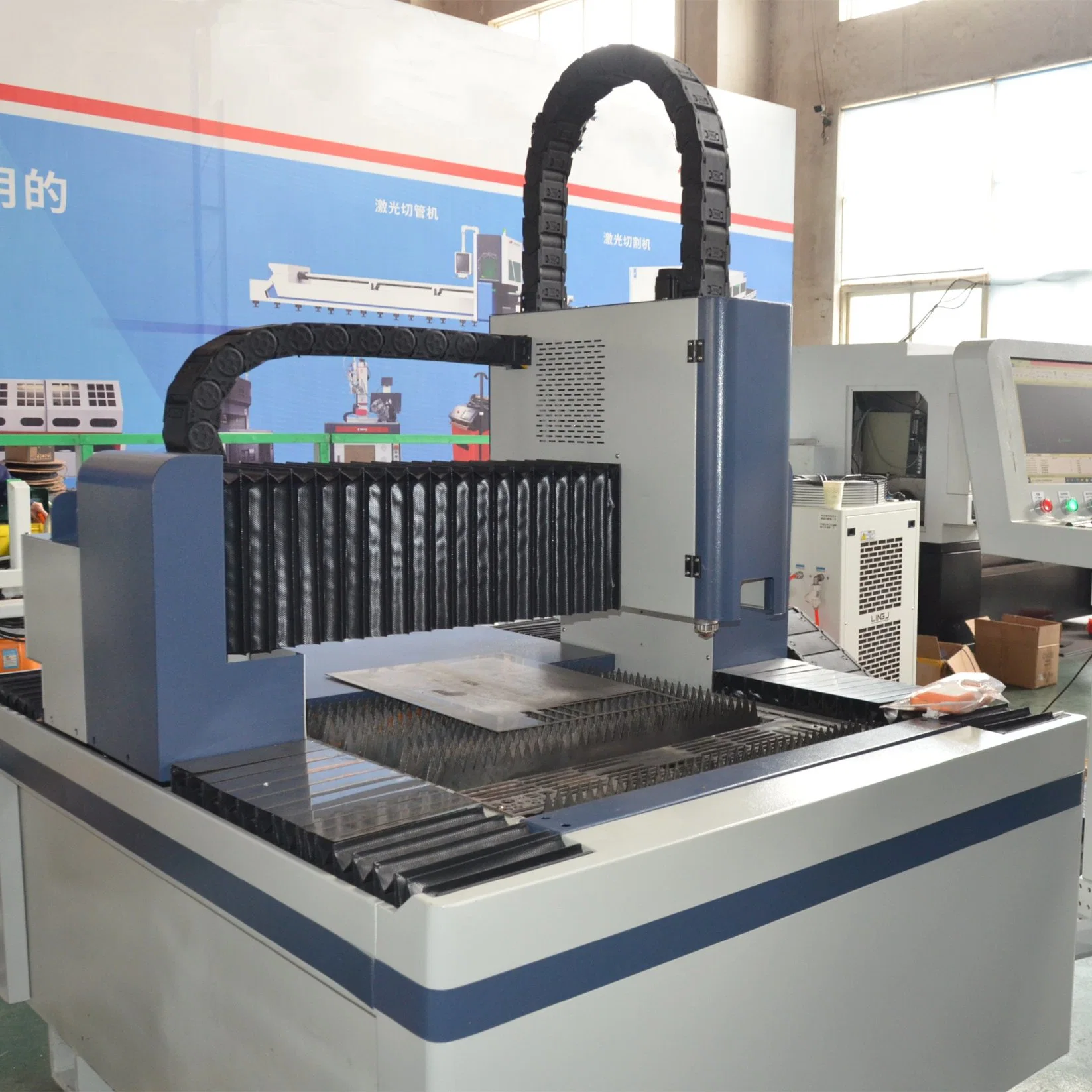 High Precision Mini 1000W 1500W 2000W CNC Fiber Metal Laser Cutting Machine Price for Sheet Plate