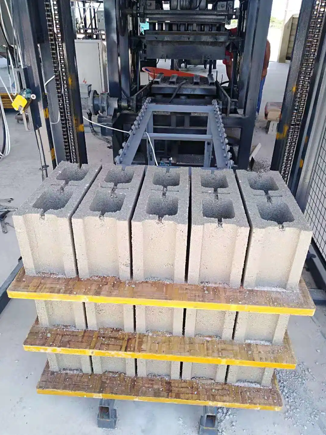 Construction Block Boards Making Machine Qt4-24 Concrete 6 '' Bricks Machines