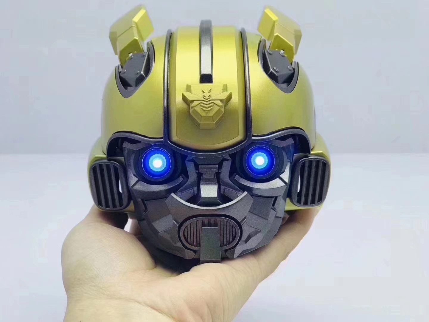 Cross Border E-Commerce Новый человек-паук Bumblebee Steel Man Bluetooth Динамик Творческий мультфильм Подарочный мини-динамик