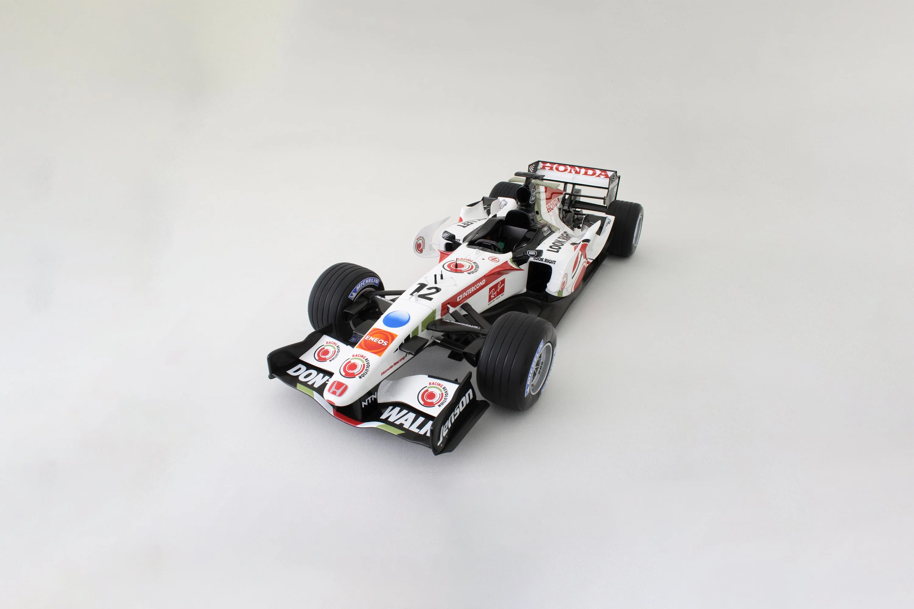 1: 8 Scale Replica of The Honda Ra106 Scale Model