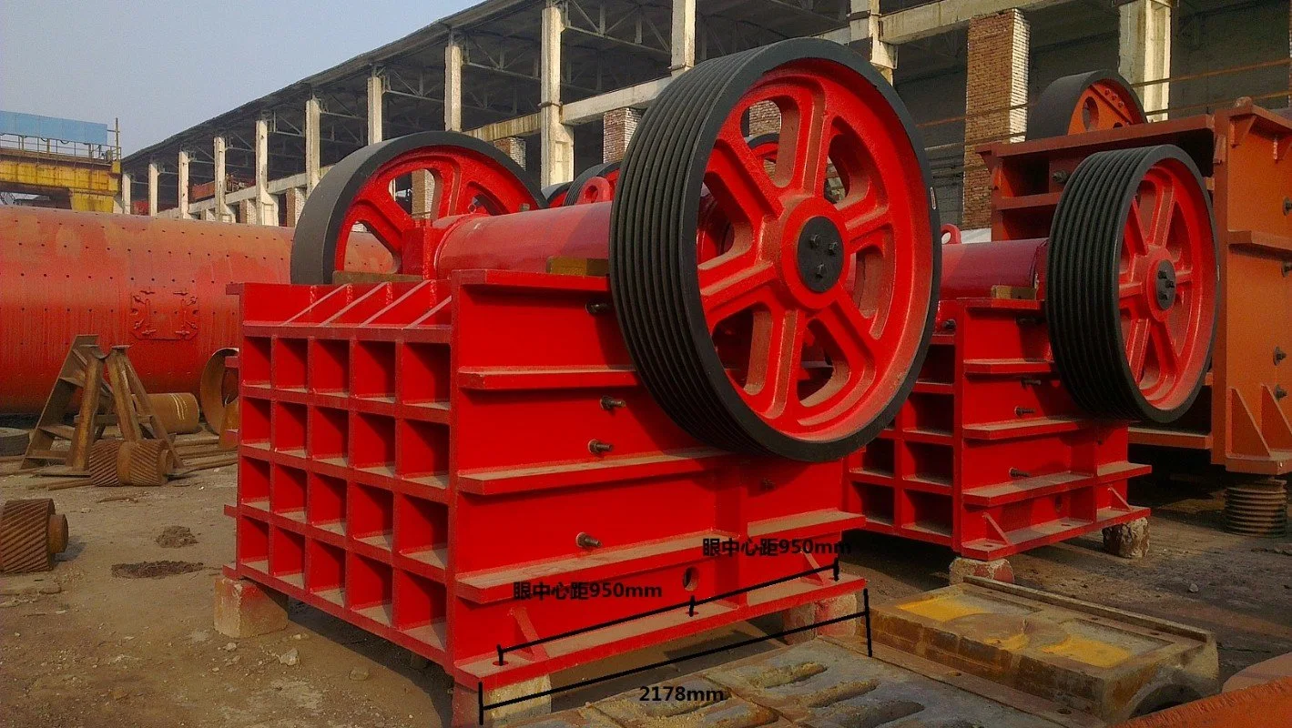 Stone / Rock Processing Jaw / Hammer / Cone Crusher From China