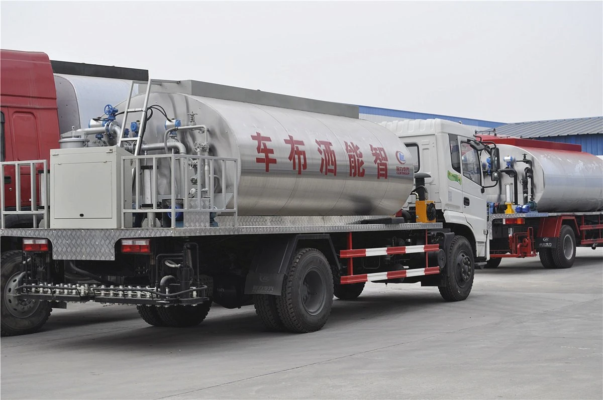 Dongfeng 8000 litres d'asphalte Camion de Maintenance de la Chaussée de Distribution