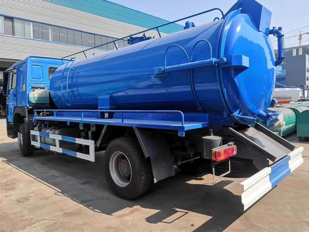 Hot Sale China HOWO Suction Sewage Truck 336HP 6*4 for Sale