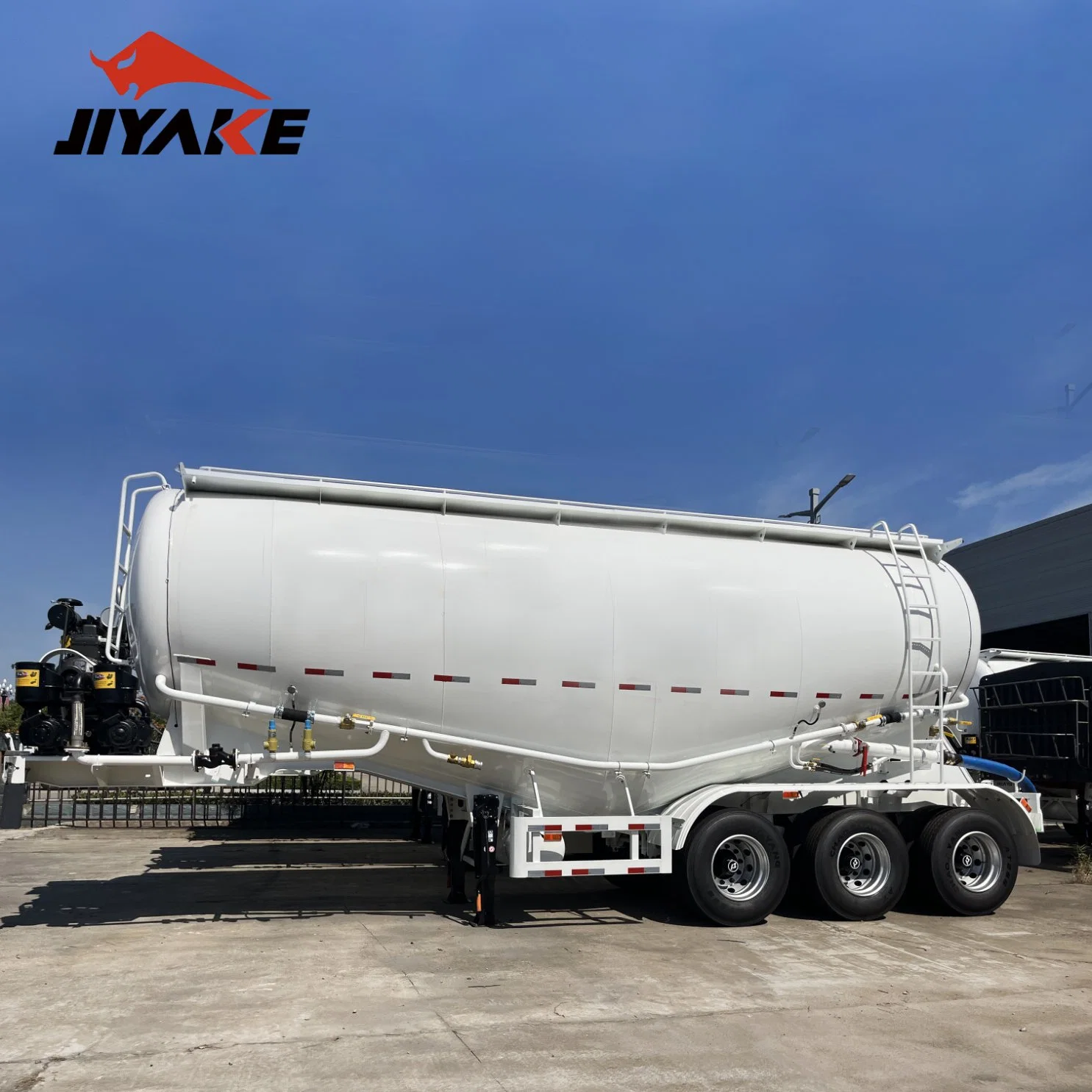 4-Axle 70cbm Bulk Cement Semi-Trailer in Dubai