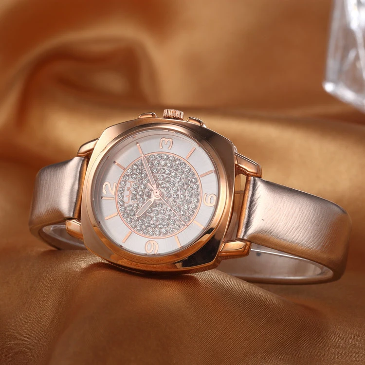 Regalo de acero inoxidable al por mayor reloj Mujer Diseño personalizado (Wy-051E)