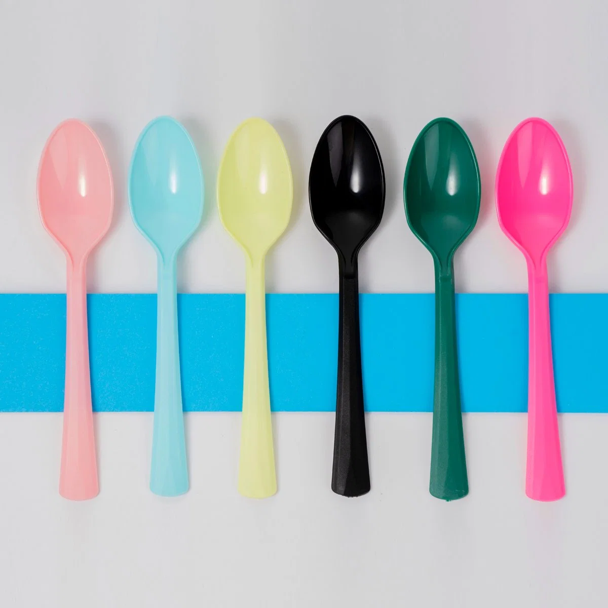 American Style Disposable Plastic Cutlery Colored Spoons (SZ-006)