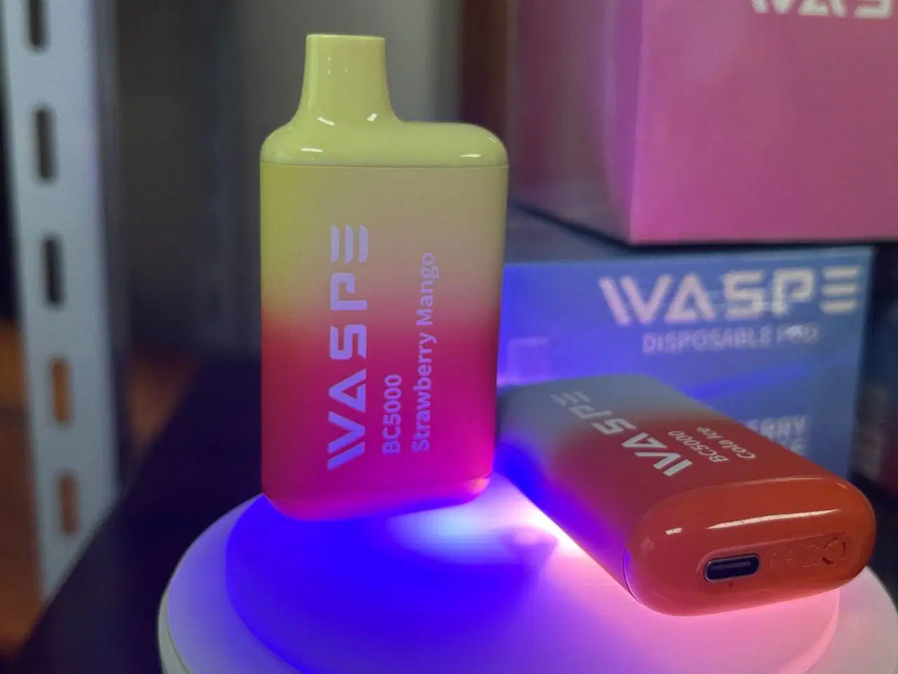 Waspe 5000 E Cigarette الشهيرة قابلة لإعادة الشحن مع Vape OEM للاستخدام مرة واحدة 5000 Pffs