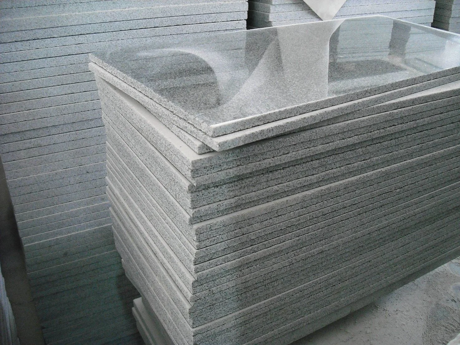 Wholesale/Supplier Cheap Granite Stone Tiles for Floor and Wall