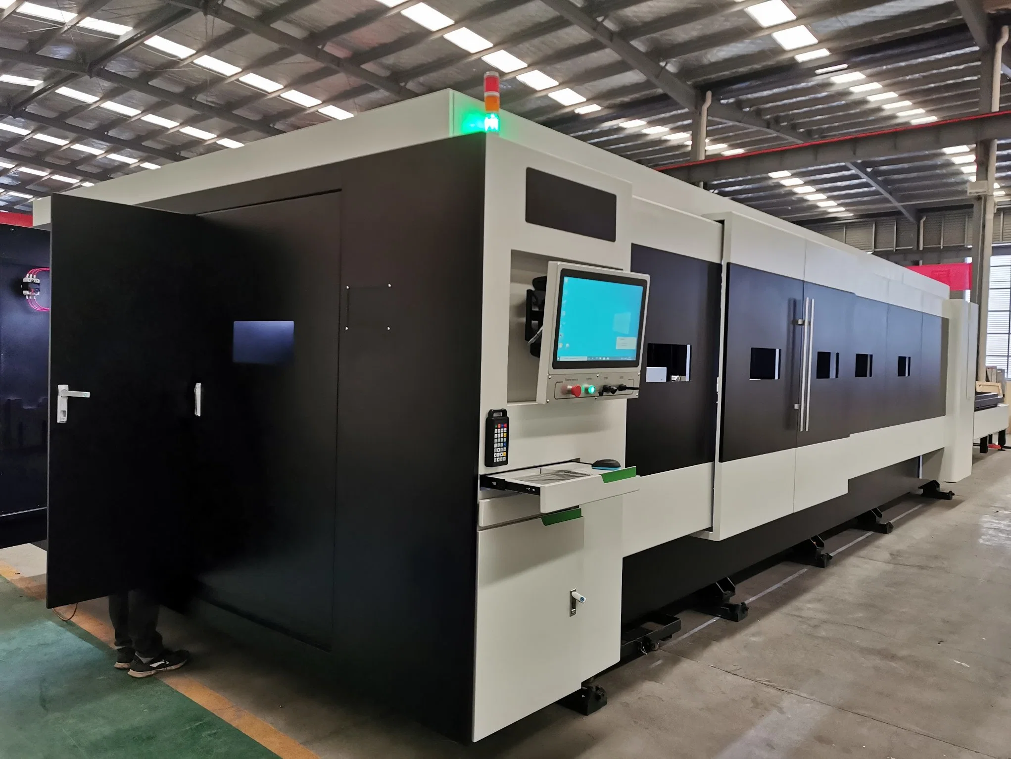 12000-30000W CNC Fiber Laser Cutting Machine for Metal Plate and Sheet of Steel/Aluminum/Iron/Copper/Brass Cutting Machine