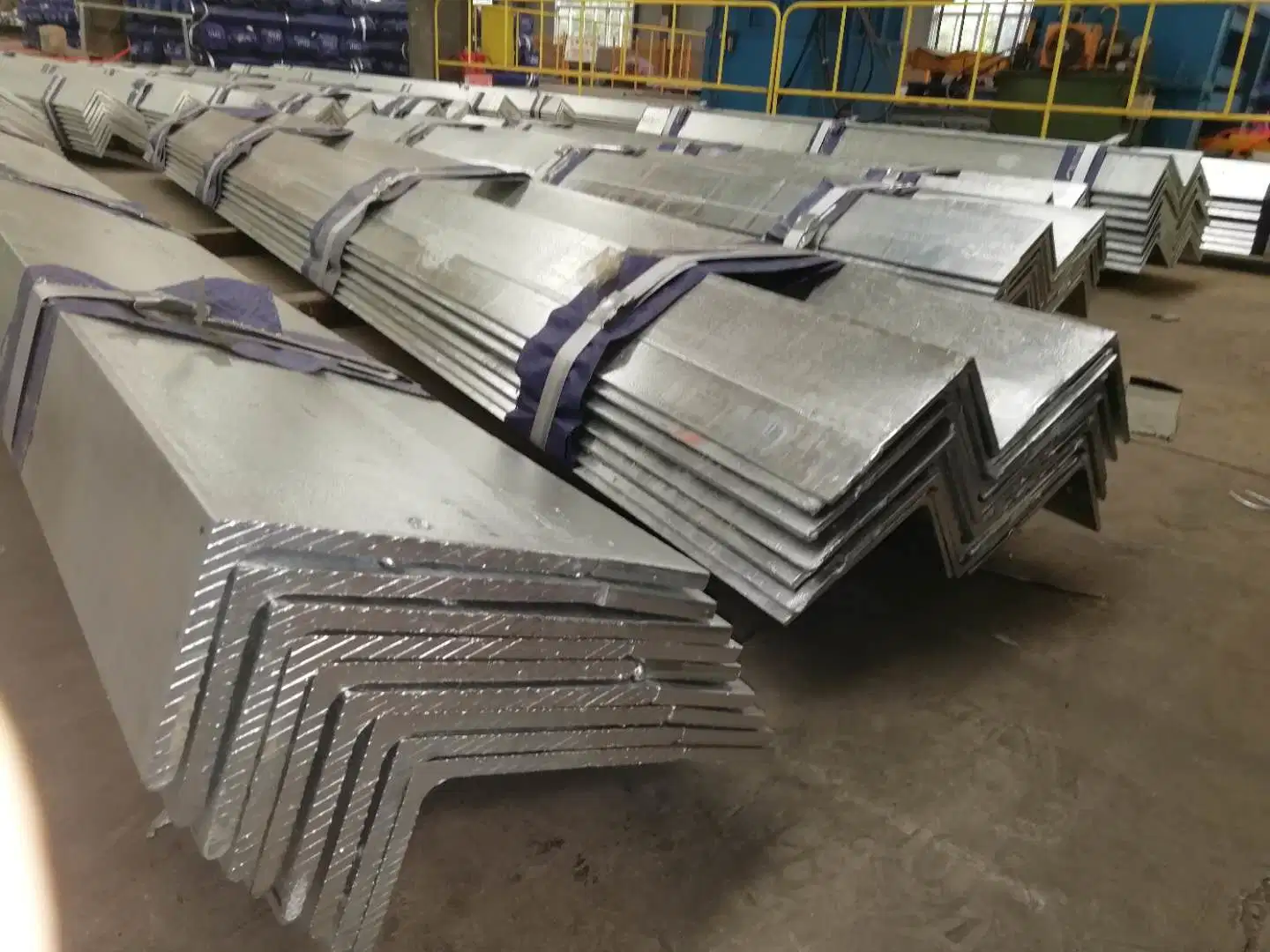 ASA-013 Customized carbon galvanized iron L shape mild steel equal angle bar