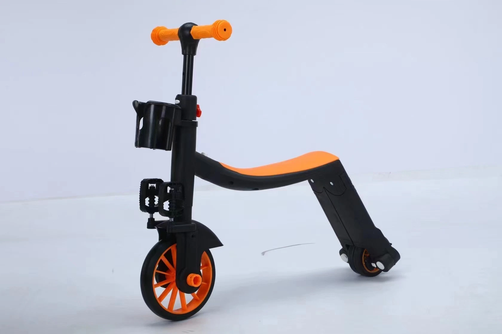 Multifunctional Deformation Balance Sliding Pedal Trike Children&prime; S Balance Car Scooter Three-Wheeled Baby Walking Car