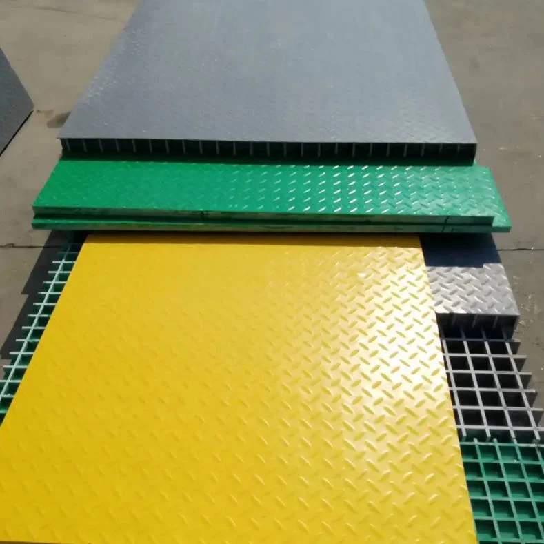 1.5" Glass Fiber Grating FRP Fiberglass Molded Mesh Sheet for Floor / Chemical Industry