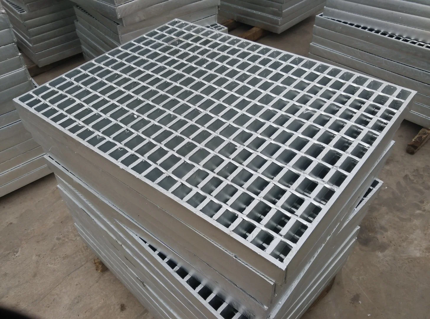 Factory Supply Weld Galvanized Steel Grating for Trench Cover