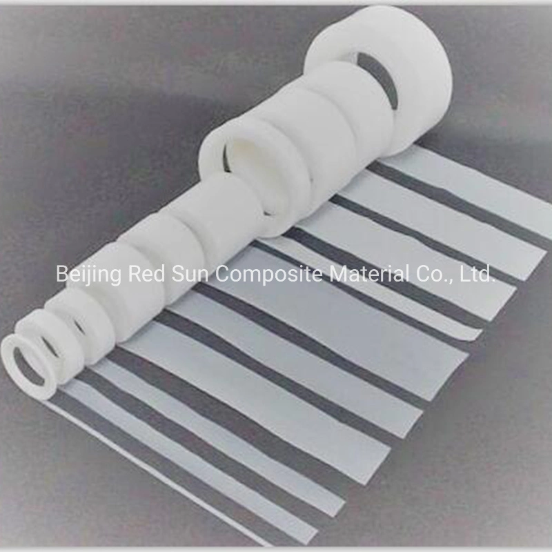 Tube en plastique moulé en PTFE