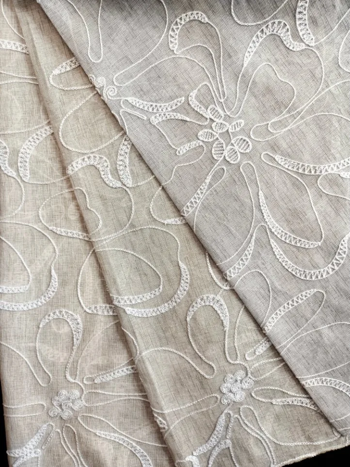 Good Quality 100% Polyester New Designs 540d Yard with Dolly Linen Looks Embroidery Cortina Curtain Fabric