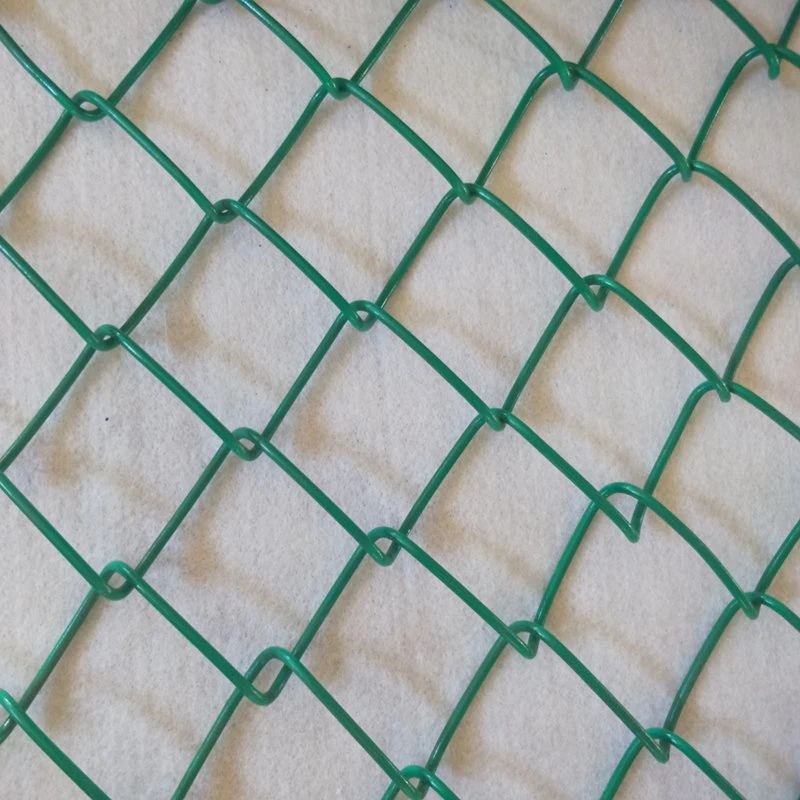 Chain Link Wire Fence/Cyclone Wire Mesh for Sports Field/Diamond Wire Fence