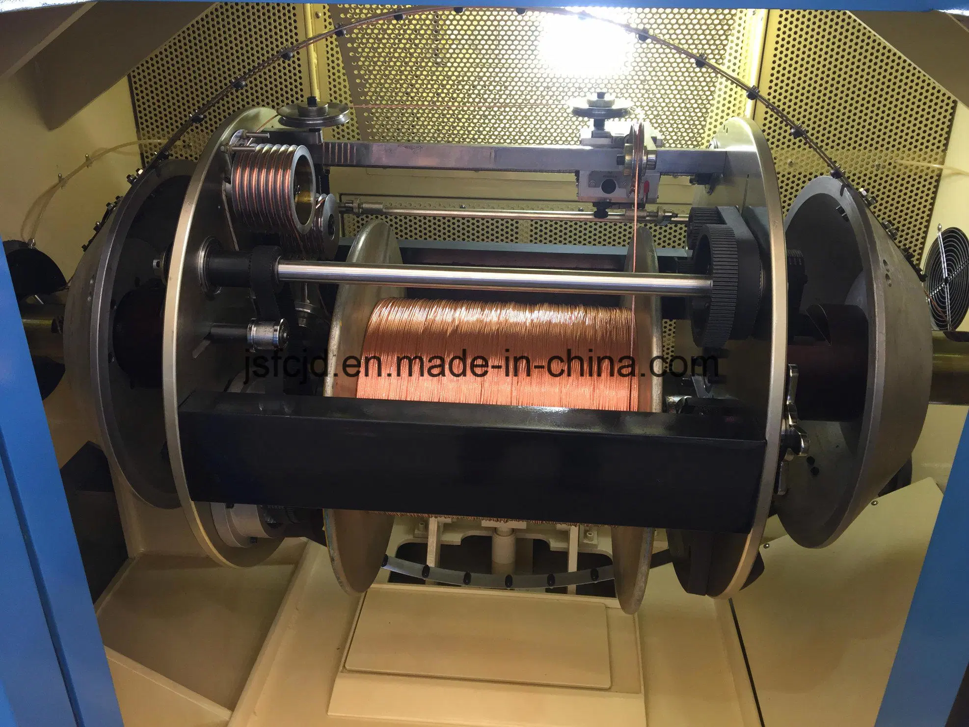 Bare Copper Cable Wire Twister Bunching Twisting Stranding Winding Extrusion Extruder Drawing Coiling Recycling Making Tubular Cutting Machine