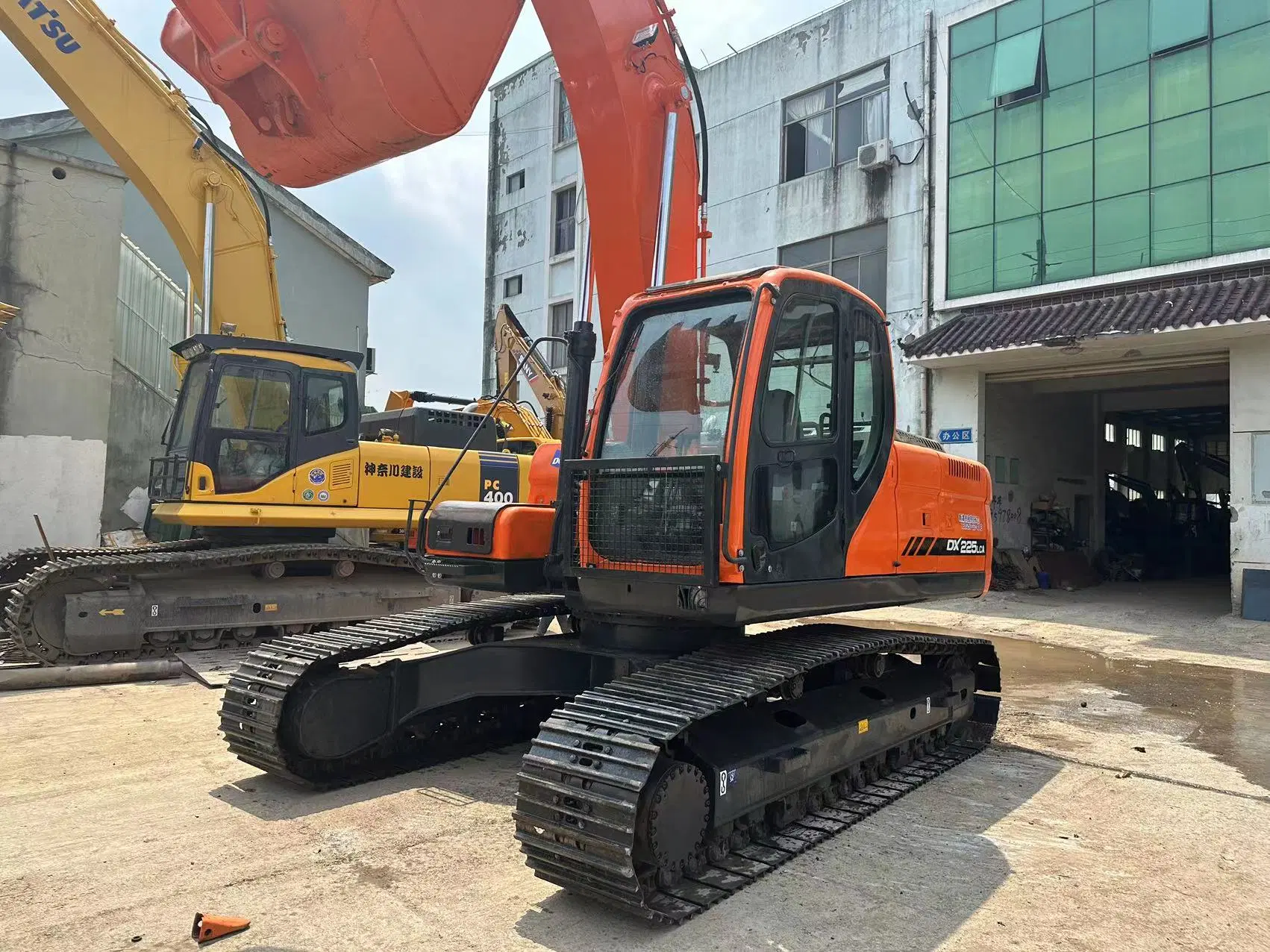 Used Original Doosan Dx225LC Dx225 225 Lca Excavator Made in Korea Doosan Used Excavator in Shanghai