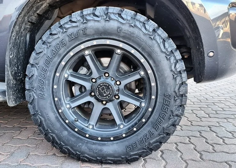 La máxima tracción off-road construido para los terrenos más difíciles Ridgebladext Teschetire LT285/60R20 4X4 Neumáticos