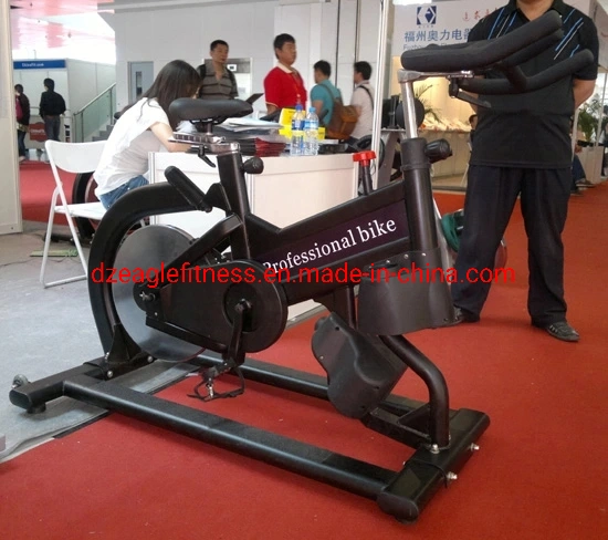 Cardio Fitness máquina en marcha Bike / Cuerpo Escultura Bicicleta spinning comercial