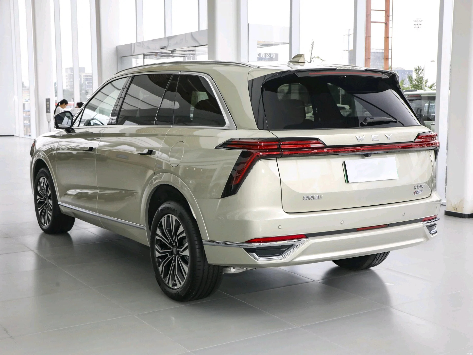 Wey Wei Brand Lanshan Dht-Phev 2023 Two-Wheel Drive Long Battery Life Medium and Large Plug-in SUV