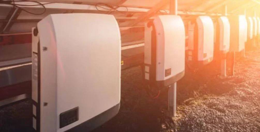 Solar Inverter Growatt Goodwe Solis Huawei Sungrow Sineng Deye Kanada 6kW Einphasen-Wechselrichter für netzoff-Grid-Lagerung 250VDC