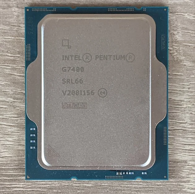 Original mejor precio de oro Intel Pentium G7400 3.70GHz de Procesador CPU Alder Lago SRL66 procesador LGA 1700 para PC de escritorio