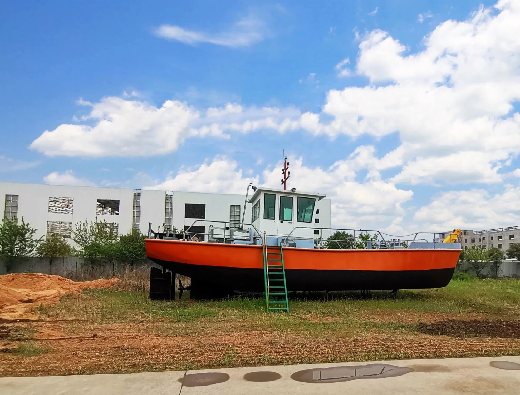 Efficient Small to Big Sized Cutter Suction Dredger/Ship/Boat for Harbor Port