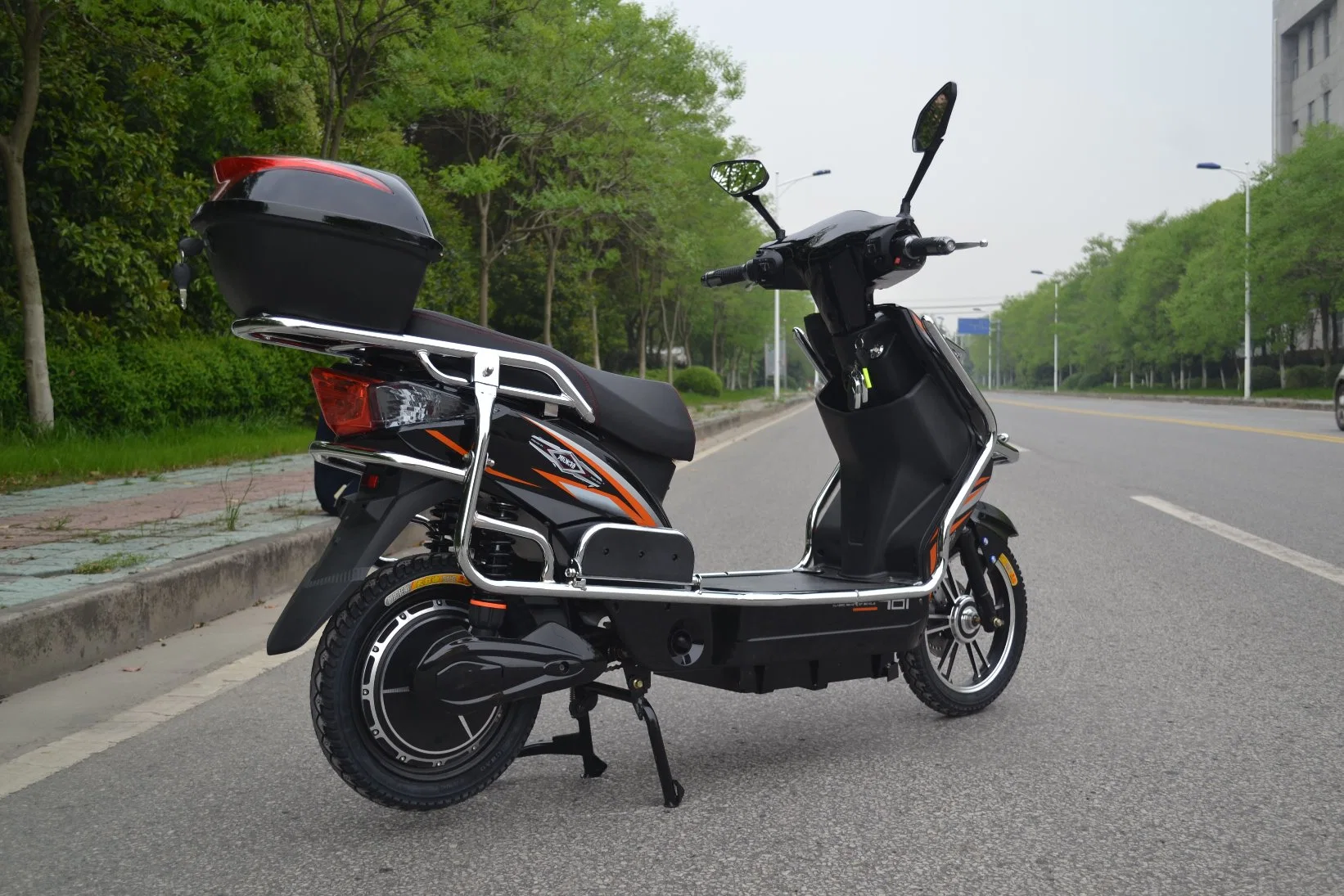 Factory Hot and Cheap City Electric Motorcycle Long Distance The Battery Removable