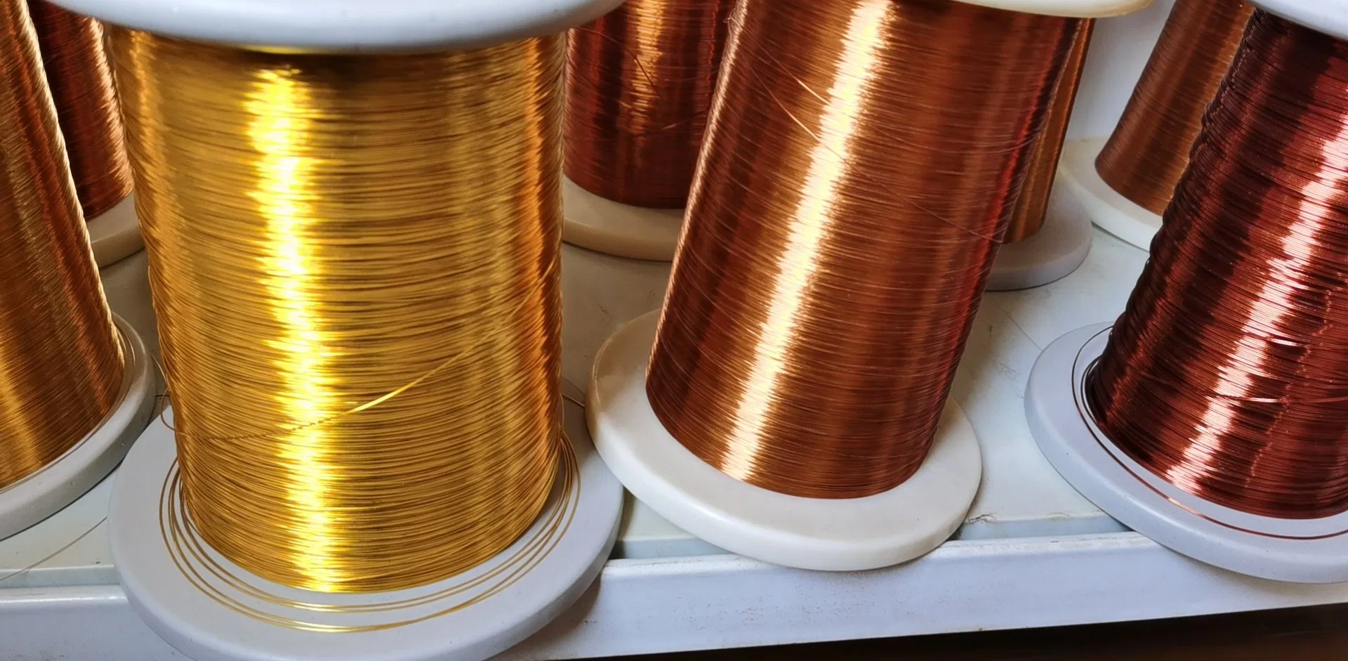 Eiw Uew Gold Silver Color Enamelled Copper Magnet Wire for Transformers and Motor Winding Copper