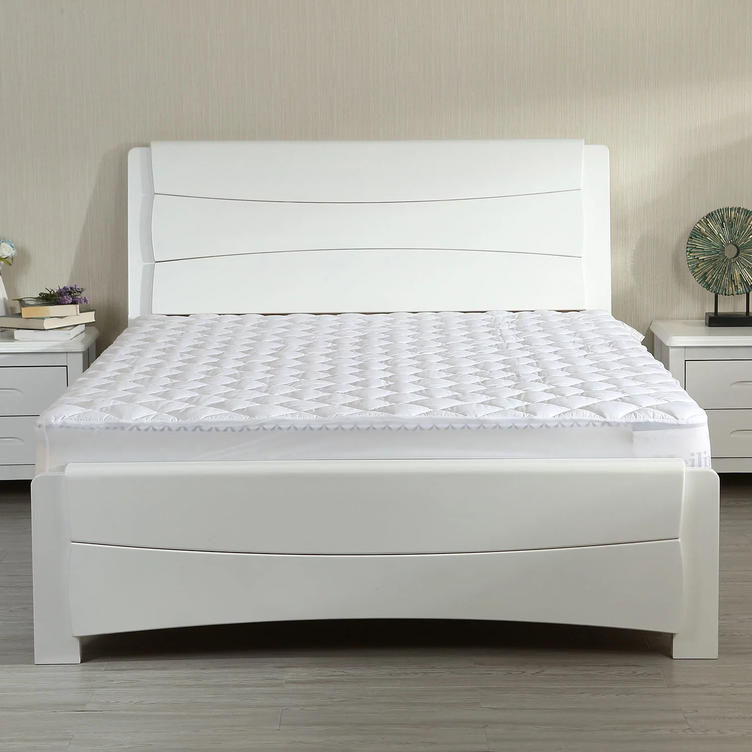 Super Soft Breathable Waterproof Mattress Cover with Elastic Fabric