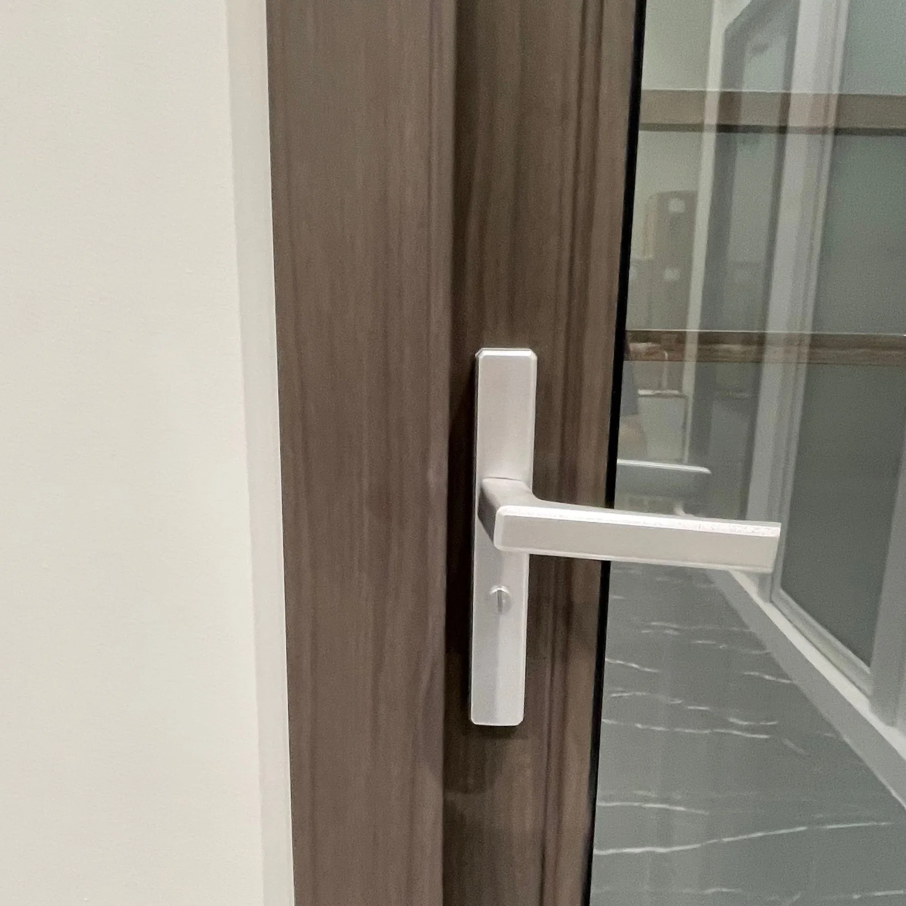 Diseño simple a bajo precio en el Medio Ambiente de la puerta de aluminio de madera Puertas de madera wc Habitación de Hotel