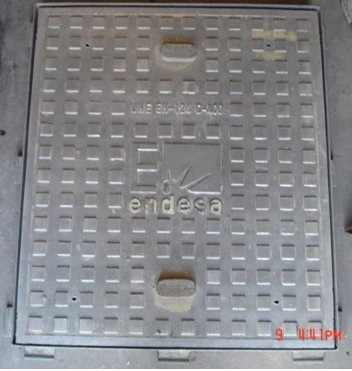 En124 B 125 Square Ductile Iron Casting Manhole Cover and Frame