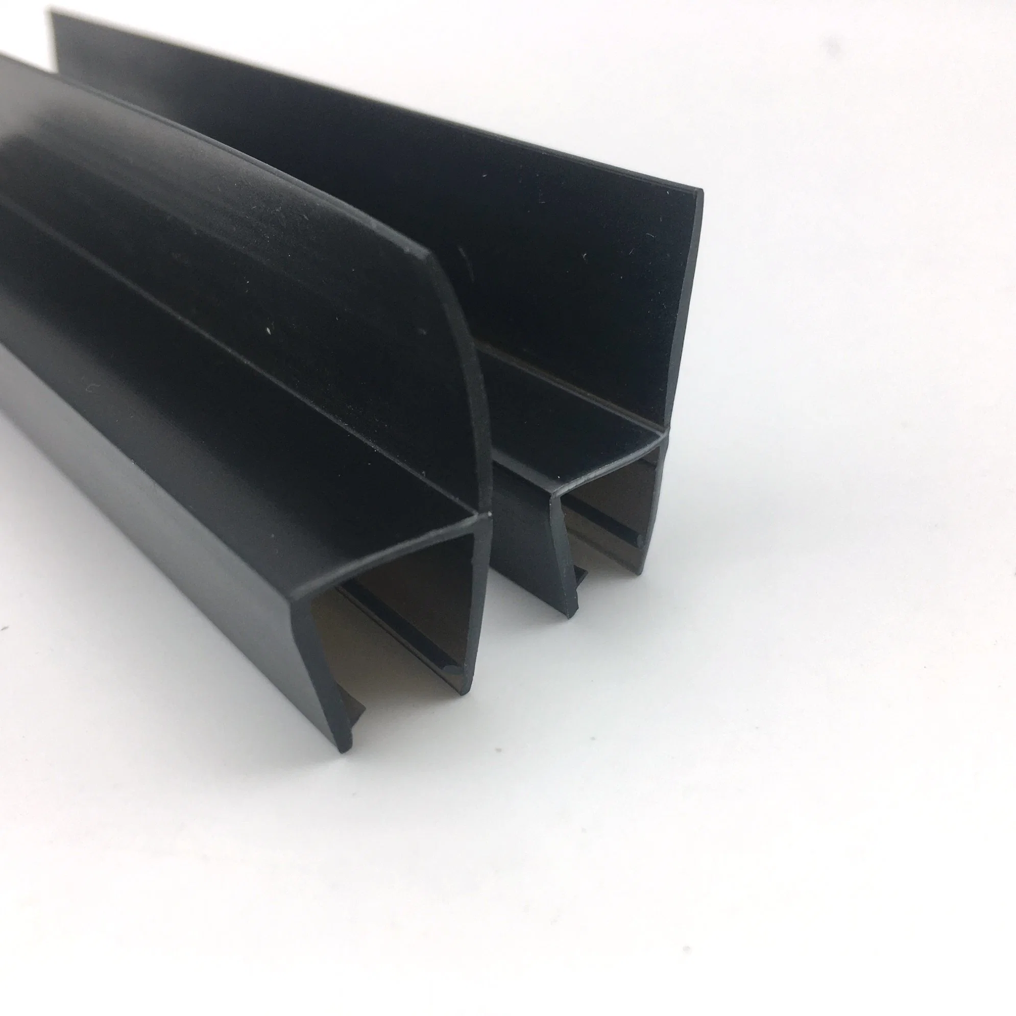 Custom Shape Extruded Plastic PVC Plastic Strip Seals Extrusion Plastic Seal