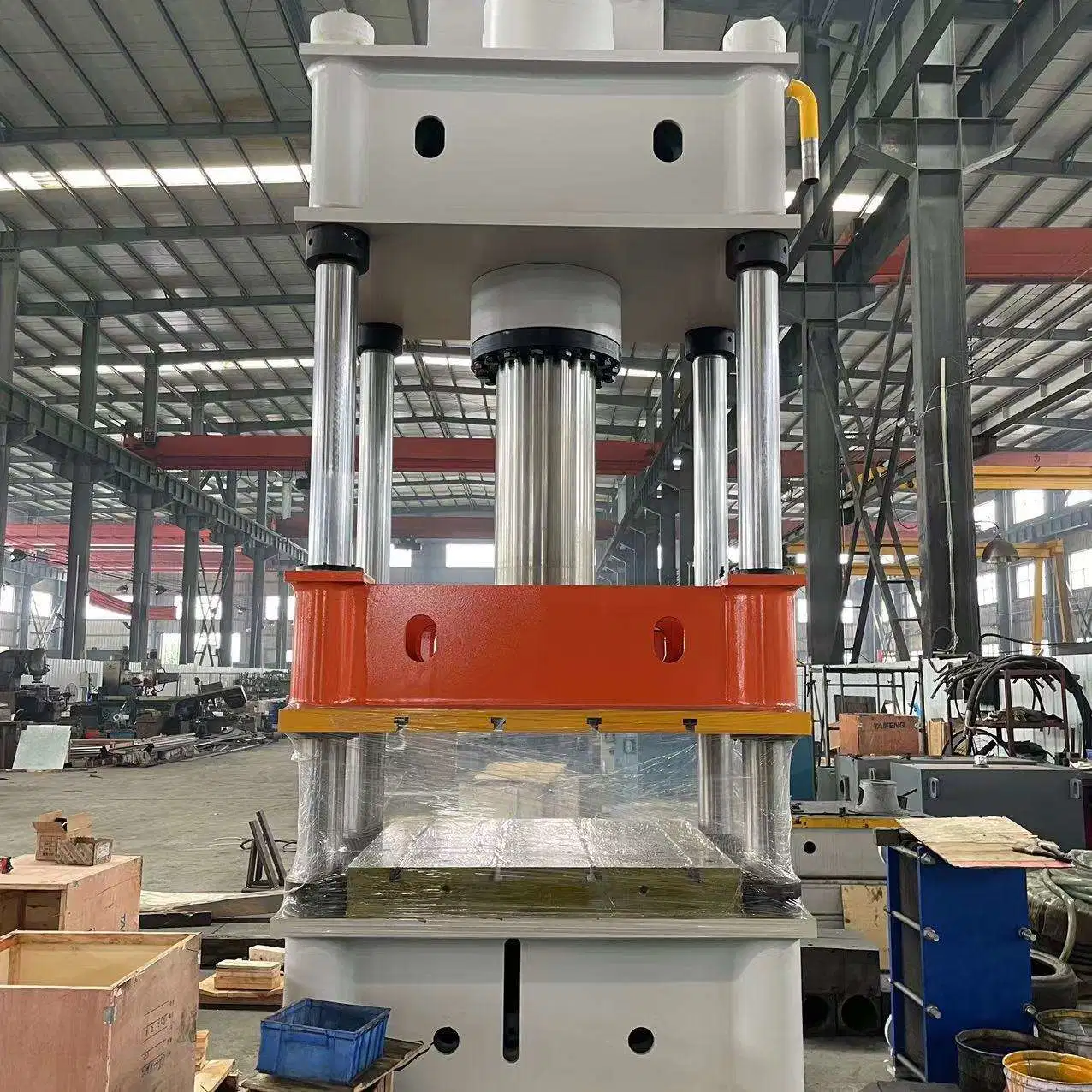 Four-Columns 200 Tons Deep Drawing Hydraulic Press for Stainless Steel