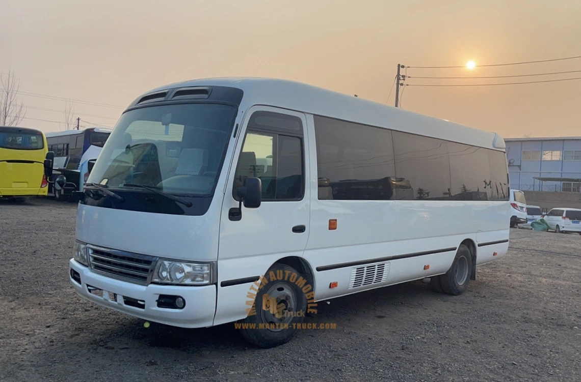 El precio bajo el gasóleo utilizado Bus 24-30 escaños Toyota Coaster en mini bus para la venta