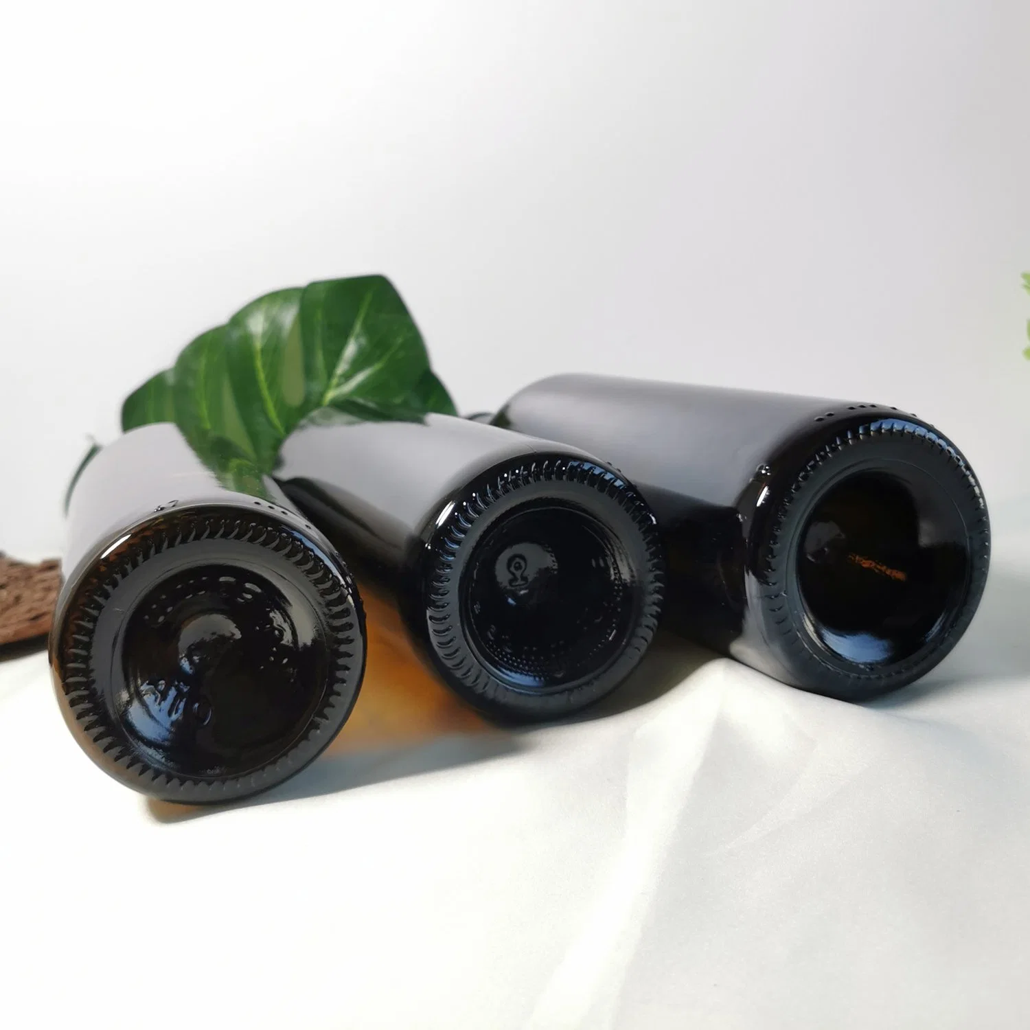 Fat Round Cylinder Dark Brown High quality/High cost performance  Glass Red Wine Bottles