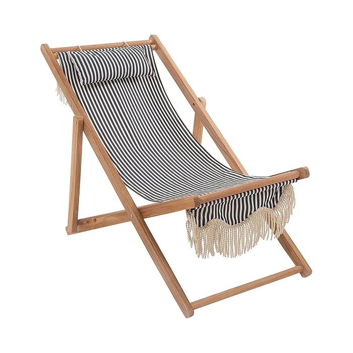 Chaise en bois de jardin pliante pour la plage, les loisirs en plein air et les pique-niques.