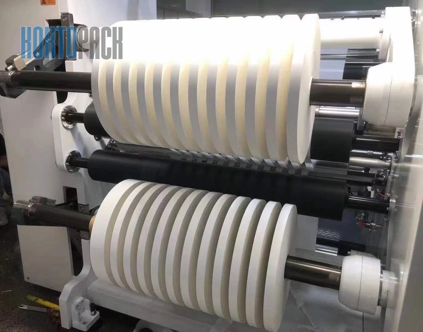 Hochgeschwindigkeits-Etiketten BOPP PET Laminieren Kunststoff Folie Slitter Aufspulmaschine Für Schlitzmaschinen