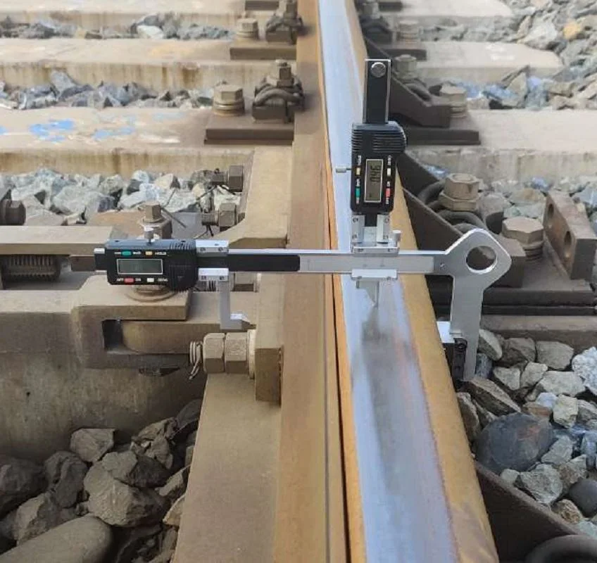 Sliding Digital Rail Wear Gauge for Switch Position Rail Wear Measuring