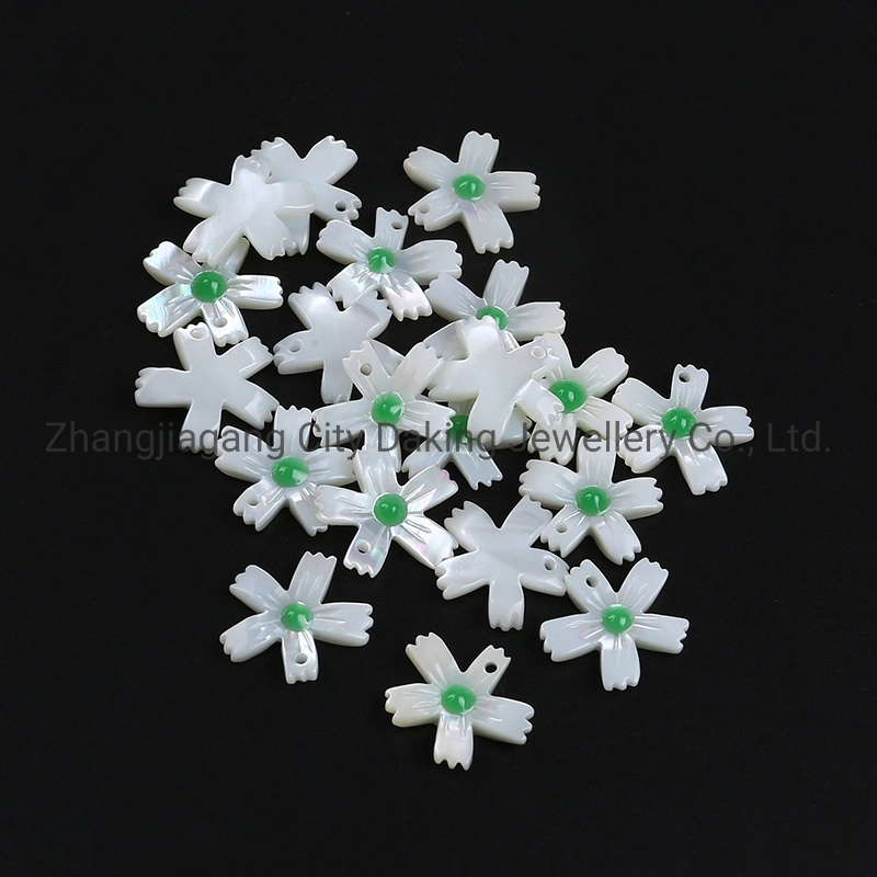 Wholesale/Supplier 15mm Carved Natural Mother of Pearl Shell Flower Beads for Jewelry Making