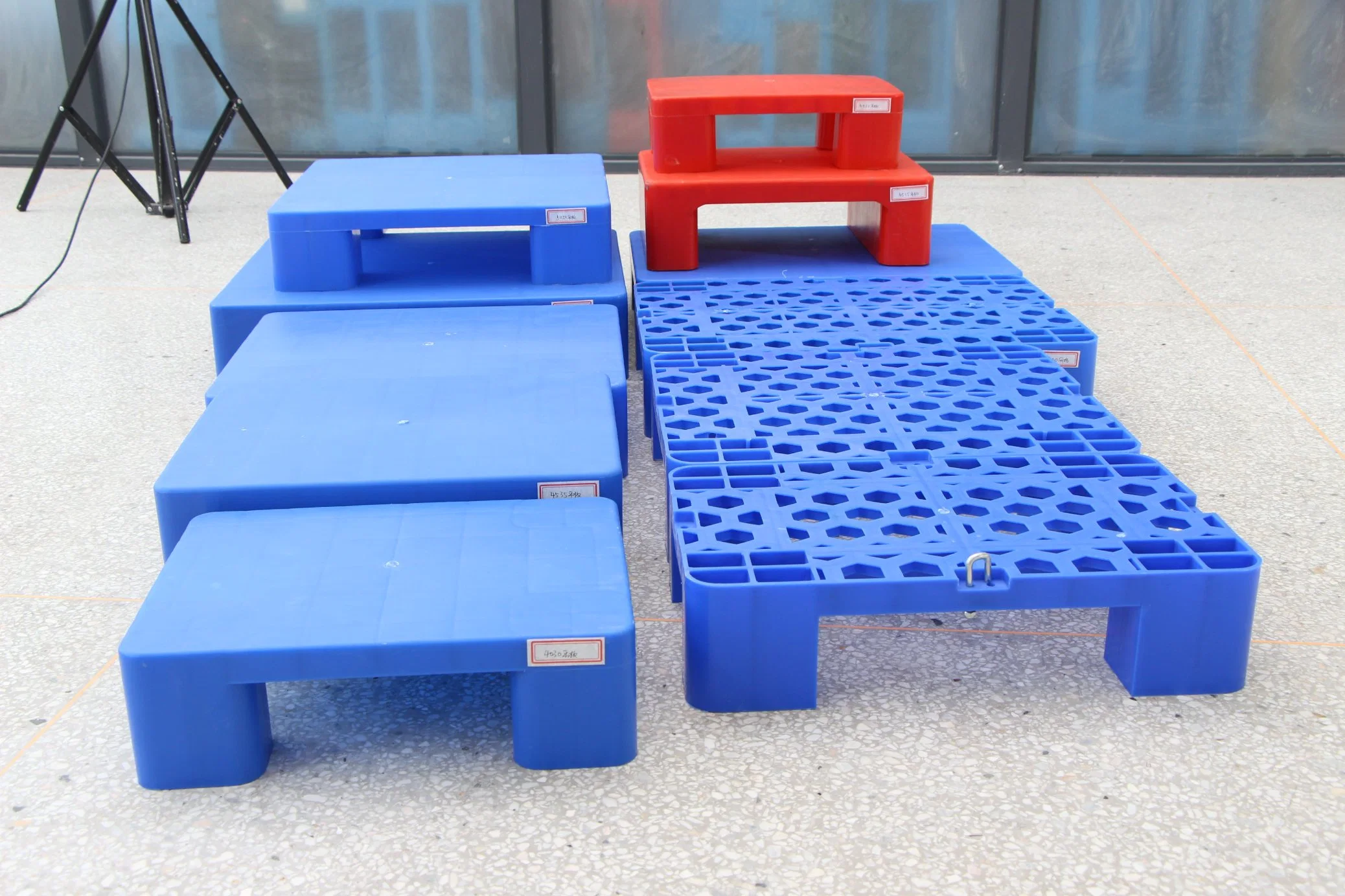 Ventilated Grid Surface HDPE Plastic Floor Board