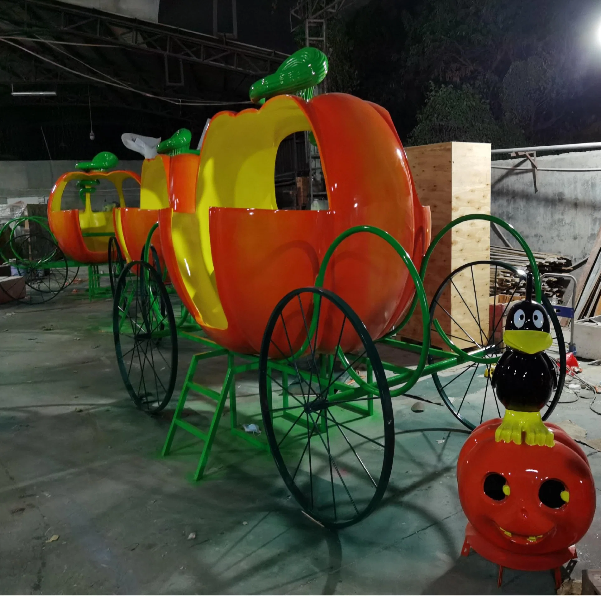 Modern Fiberglass Statue Sculpture Decorations Pumpkin Car Carriage Fiberglass Statue