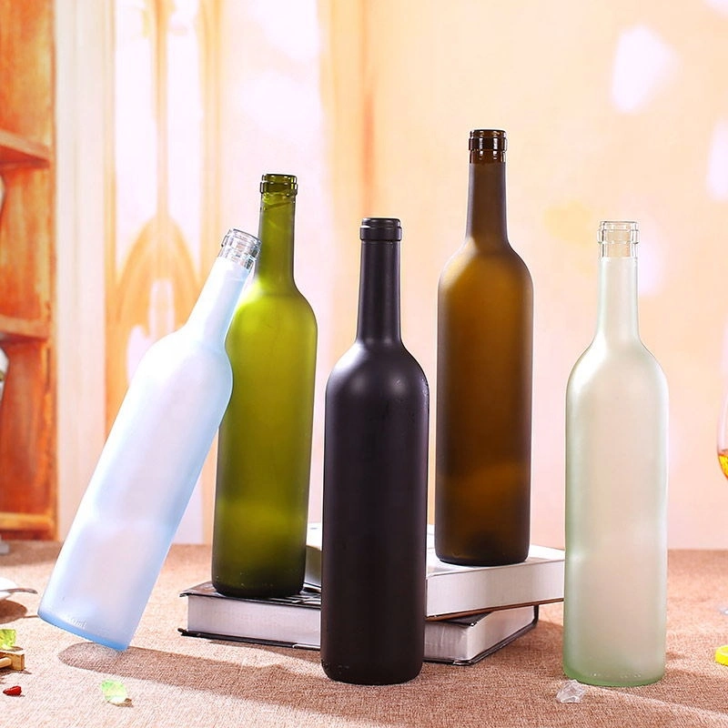 Bouteille de vin en verre ronde colorée de haute qualité de 750 ml, vide.